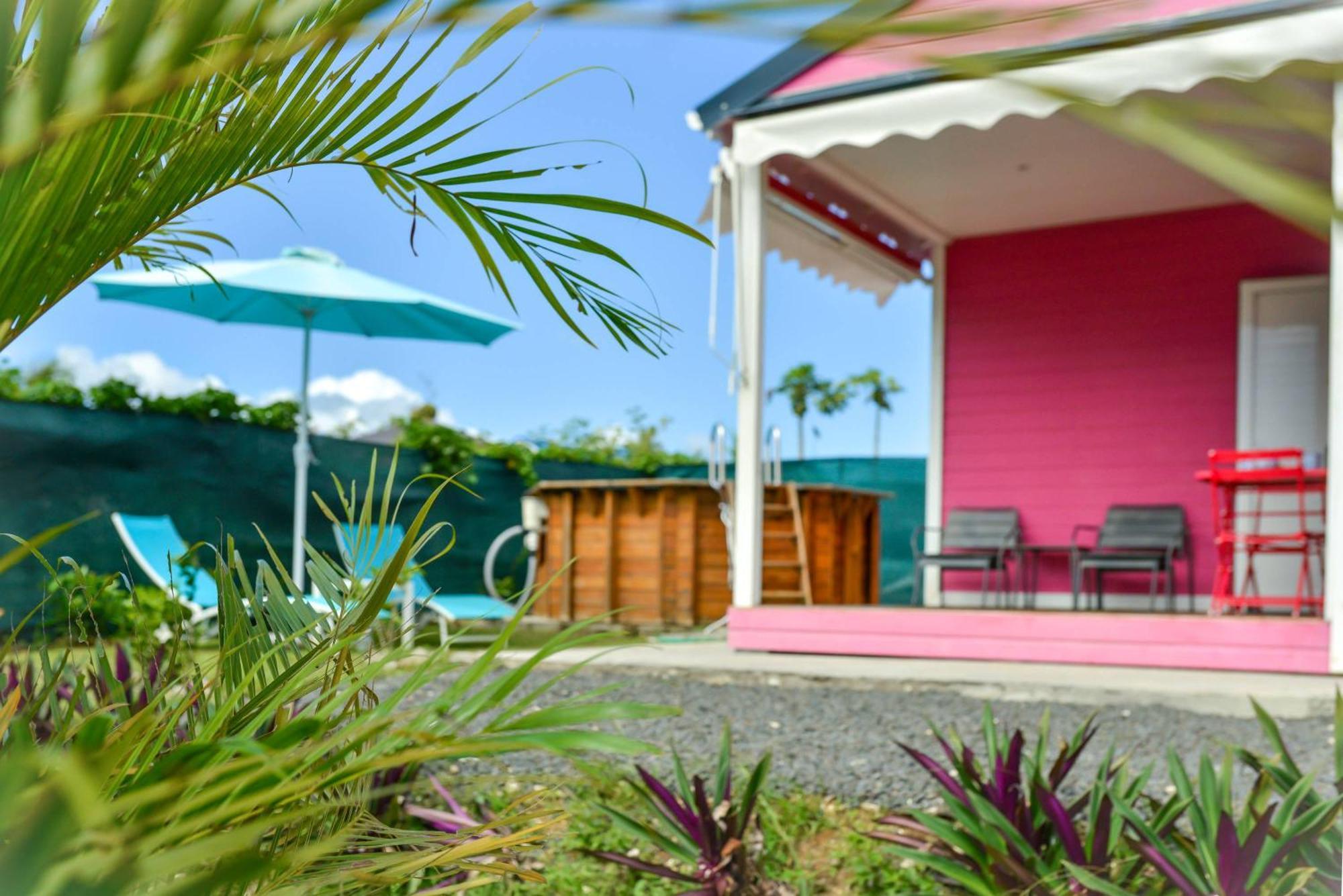 Les Jardins De Chantilly -Bungalows 4 Etoiles Avec Jardins Et Piscines Privees Baie Mahault Værelse billede